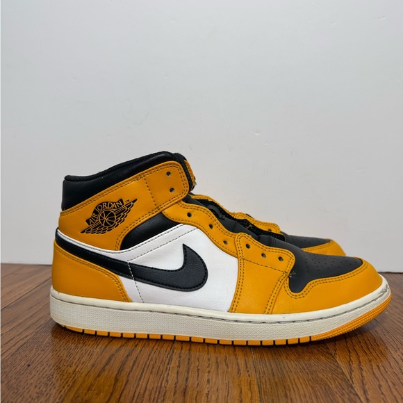 Air Jordan 1 Mid Taxi 2022 554724-701 Mens Size 10 - Picture 1 of 7